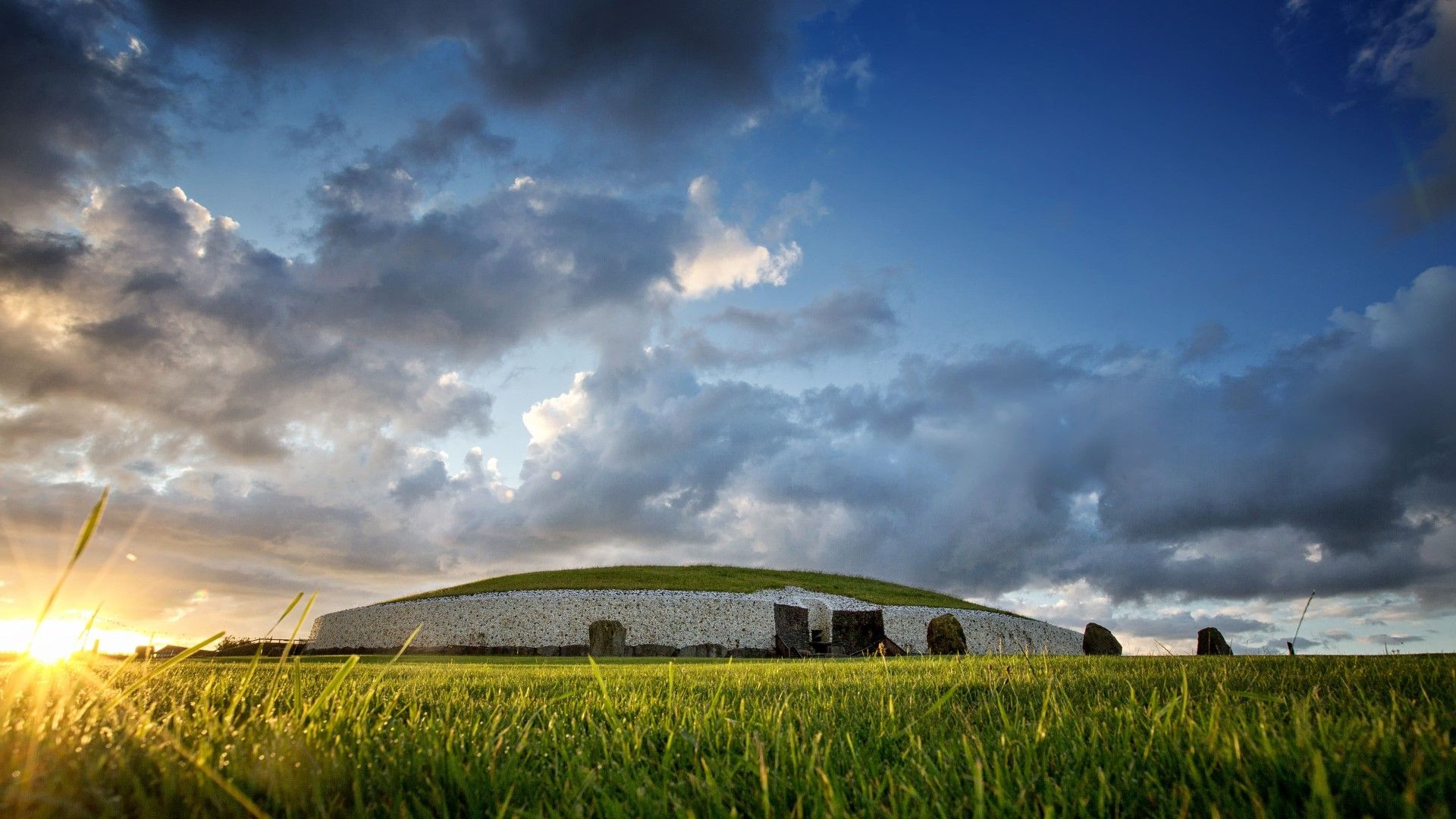 Newgrange (Custom)